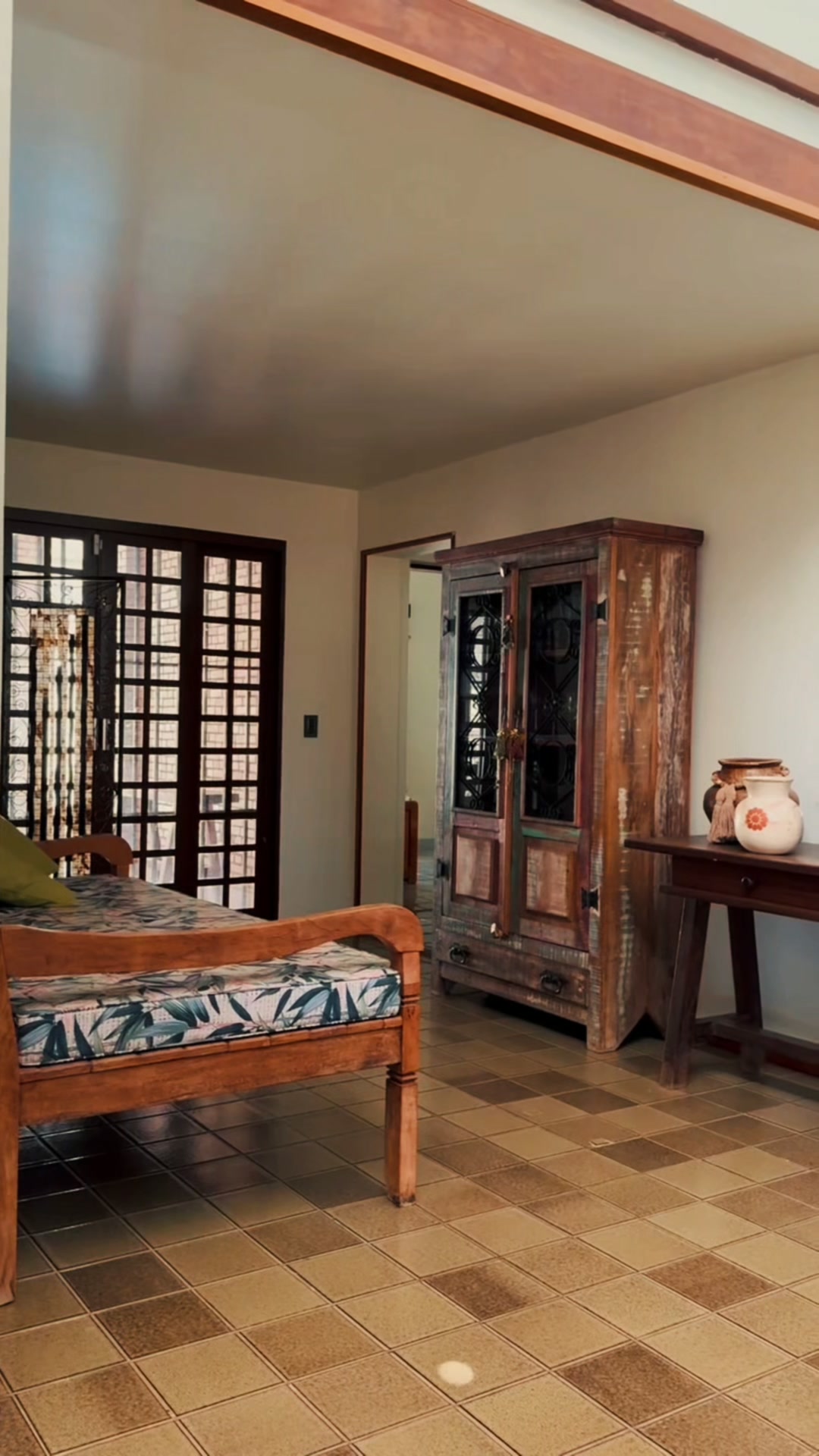 A Casa — assista ao vídeo